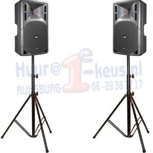 Set van 2 actieve speakers op zware statieven, professioneel huur